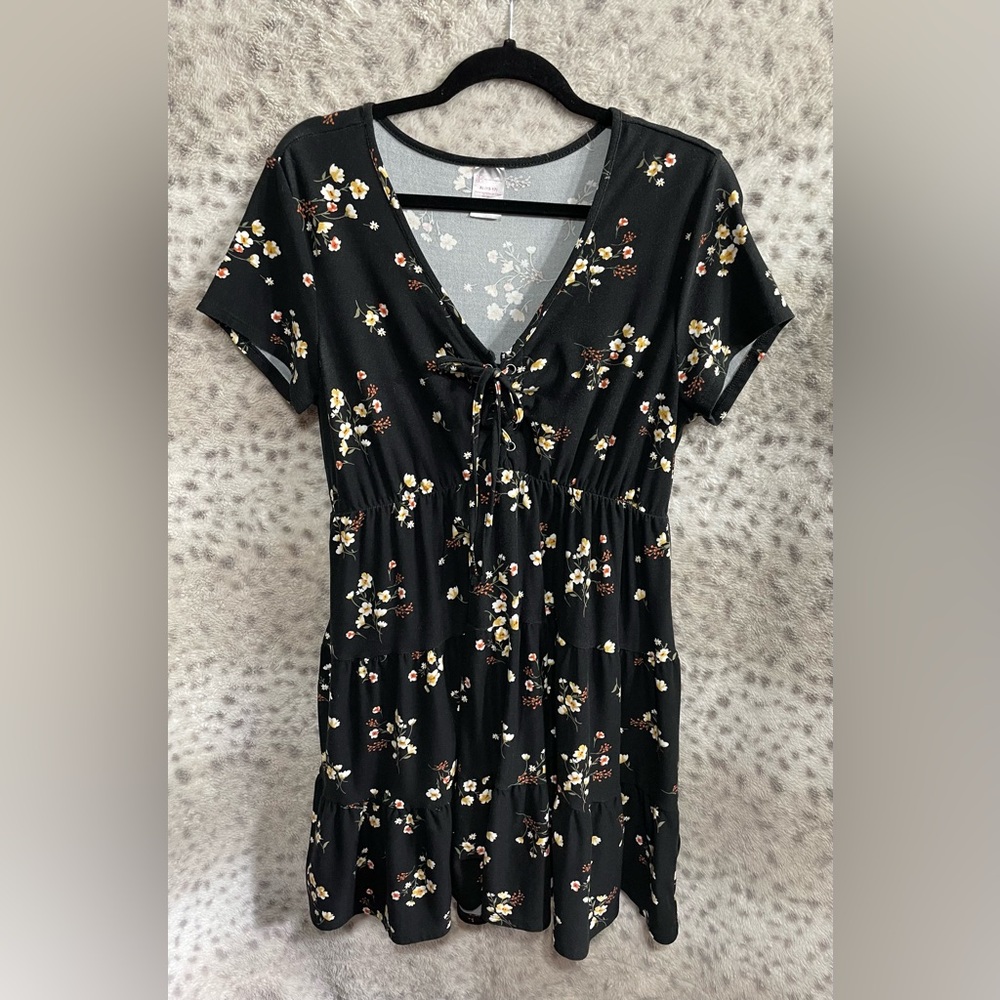 NO BOUNDARIES FLORAL BUST TIE DRESS